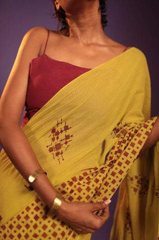 THE FESTIVE SAREE DROP